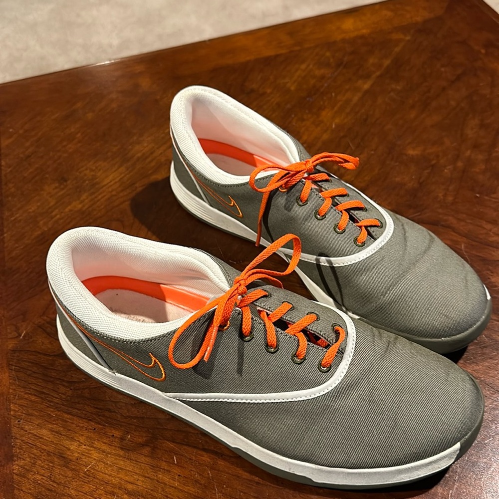 Nike Golf-women’s sz 11.